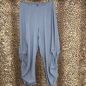 Porto cropped pants, gray in Size 1 (will fit size small to large)